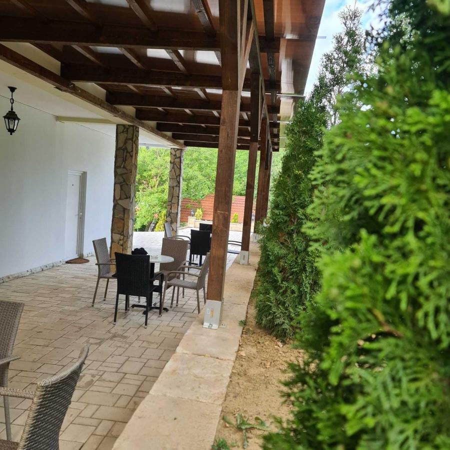 Ra Apartmani Vrdnik Exterior foto
