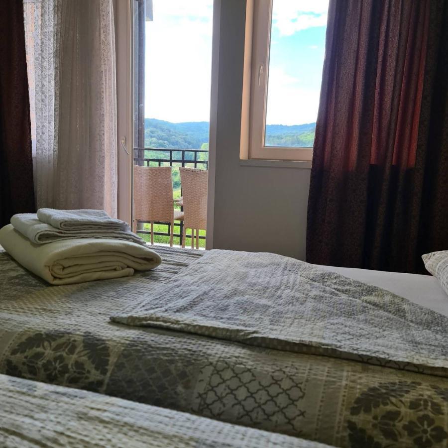 Ra Apartmani Vrdnik Zimmer foto